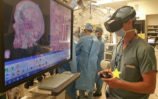 واقعیت مجازی VR آموزش عمل جراحی
